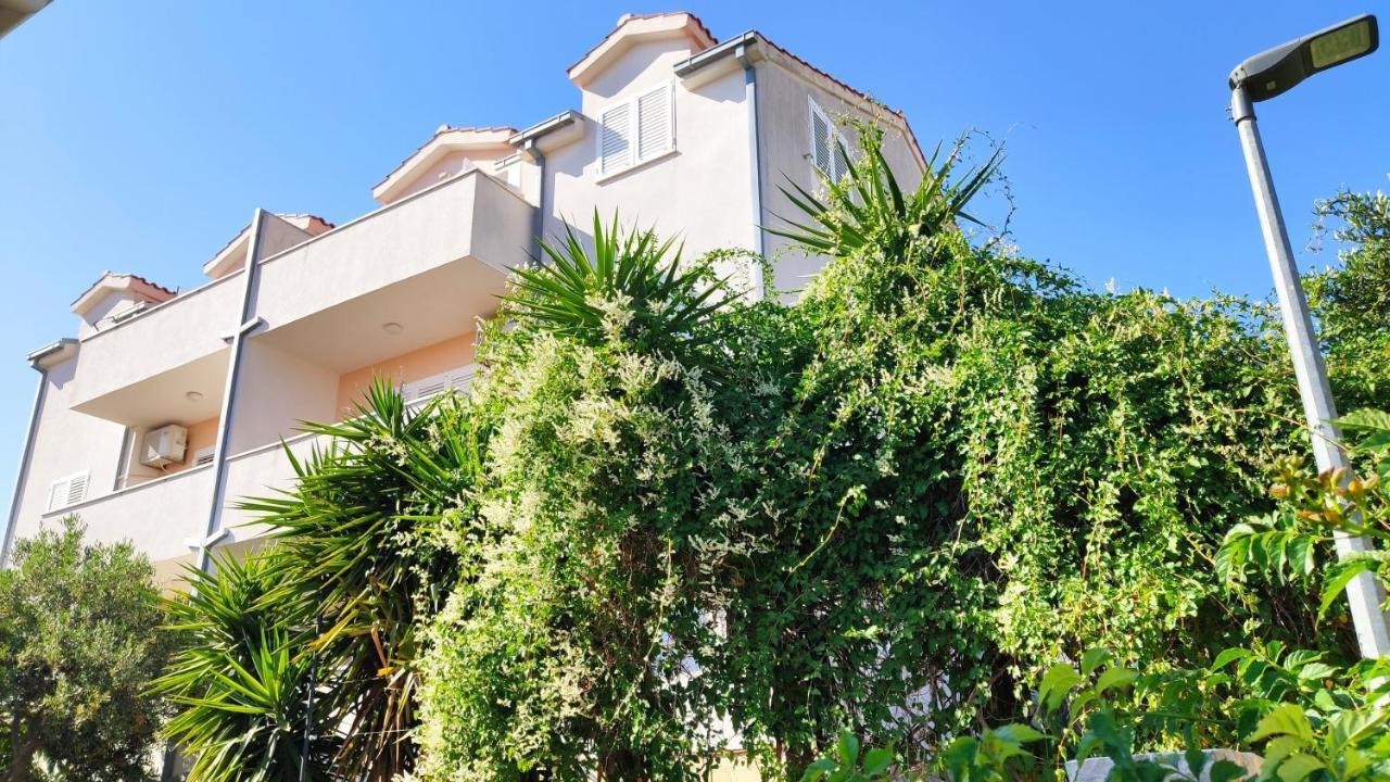 Apartments Mazuran Hvar Town Eksteriør bilde