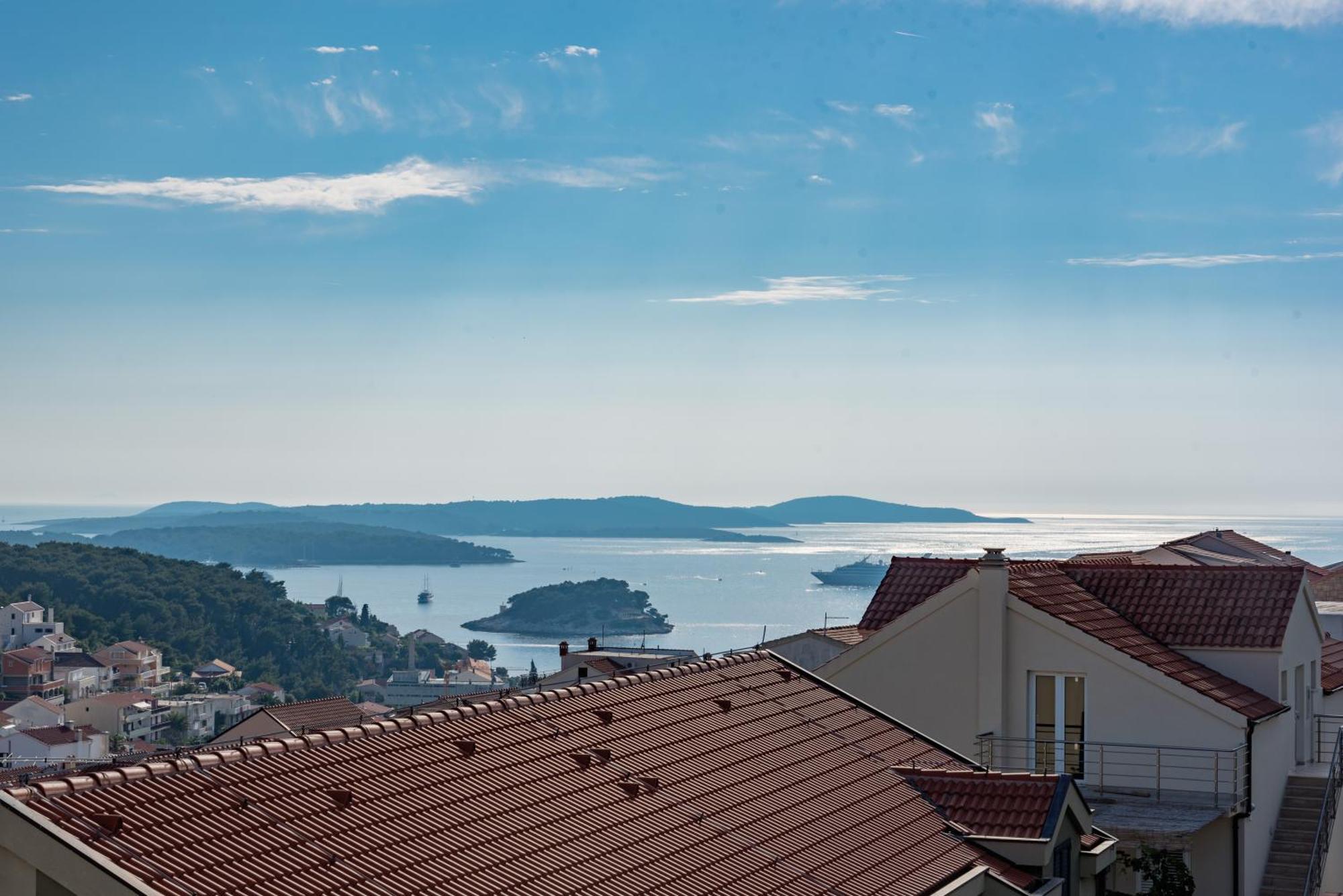 Apartments Mazuran Hvar Town Eksteriør bilde